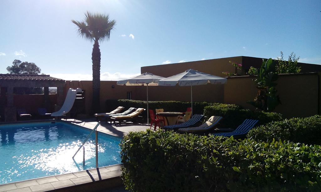 Alojamiento El Chaparro Barbate Junto A La Venta El Loro Exterior photo