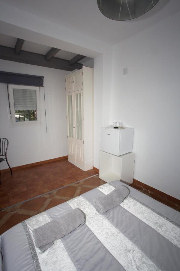 Alojamiento El Chaparro Barbate Junto A La Venta El Loro Exterior photo