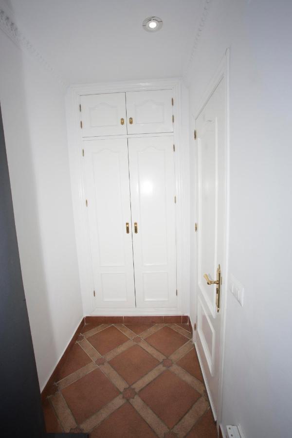Alojamiento El Chaparro Barbate Junto A La Venta El Loro Exterior photo